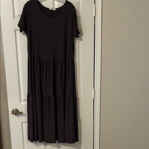 Zenana Outfitters Charcoal Tiered Short-Sleeve Maxi Dress